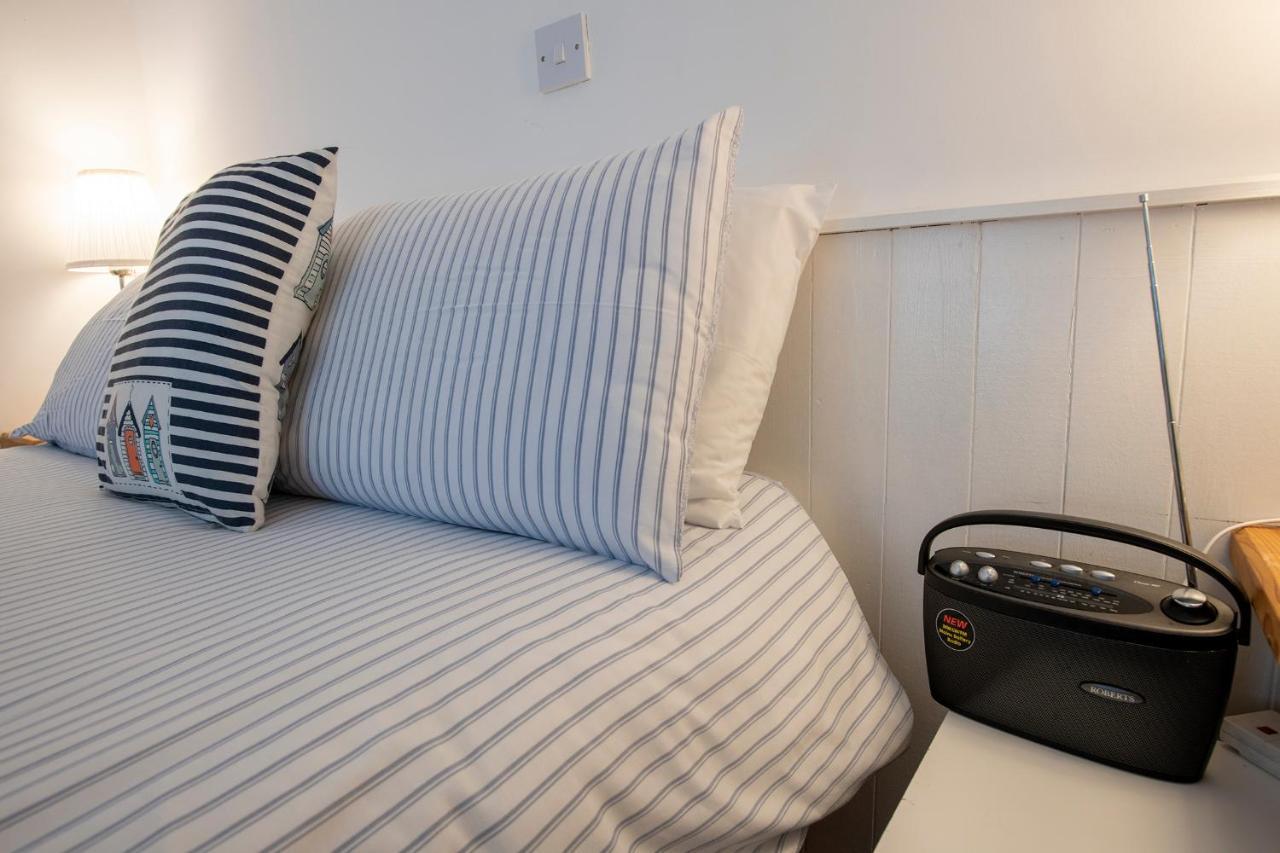 Beachcomber Cottages Ballyconneely Bagian luar foto