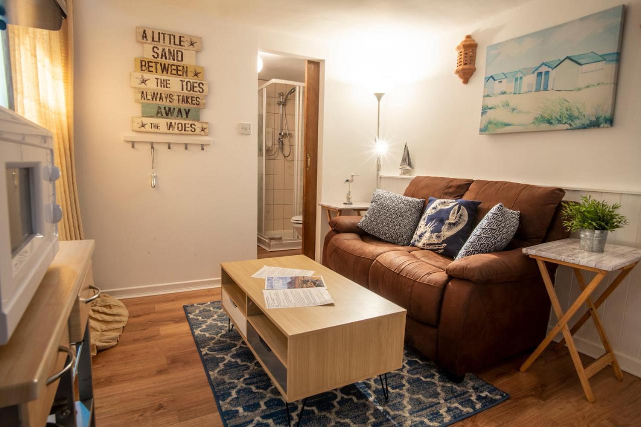 Beachcomber Cottages Ballyconneely Bagian luar foto